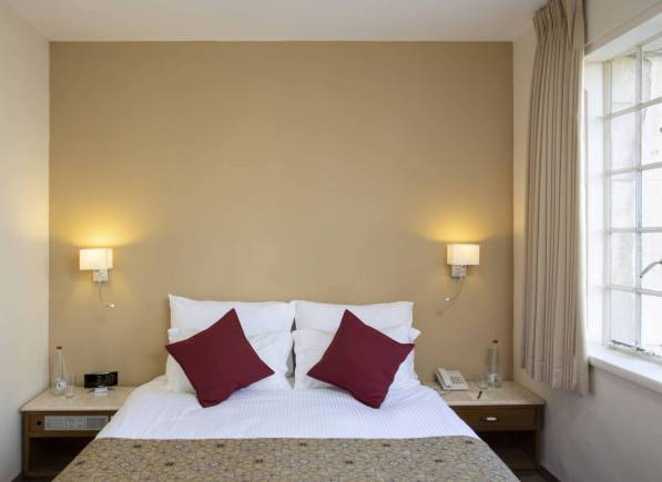 standard room at the YMCA 3 Arches hotel standard room at the YMCA 3 Arches hotel