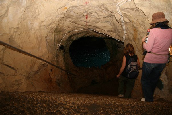 descending into the wonderful caves of Rosh Hanikra descending into the wonderful caves of Rosh Hanikra