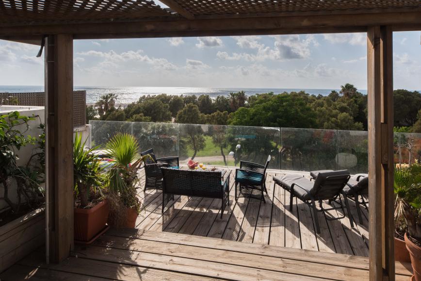 luxury short-term 3 BR apartment near the marina - rooftop with sea view luxury short-term 3 BR apartment near the marina - rooftop with sea view