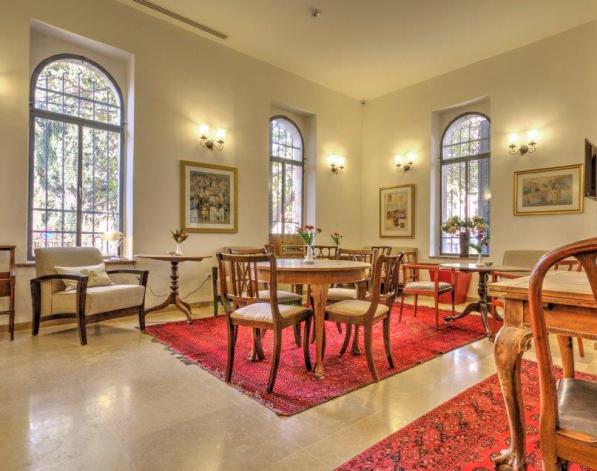 Common area at the boutique hotel Villa BaMoshava in Jerusalem's German Colony Common area at the boutique hotel Villa BaMoshava in Jerusalem's German Colony