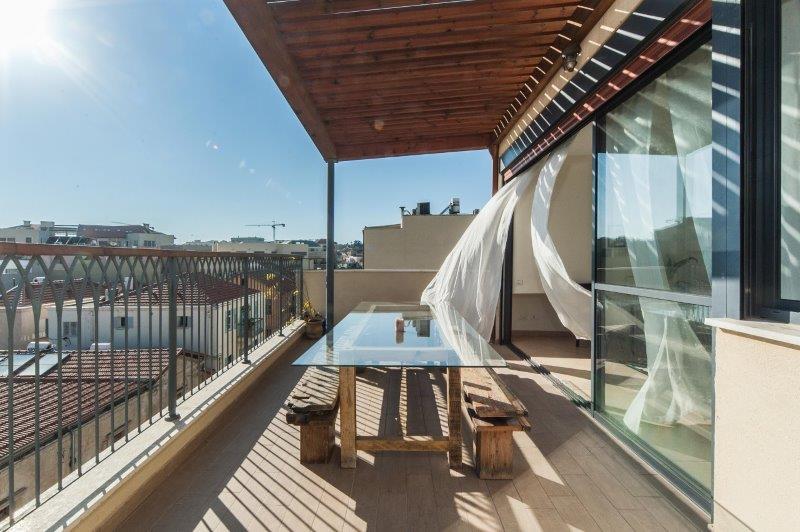 Stunning Jaffa penthouse vacation apartment - balcony Stunning Jaffa penthouse vacation apartment - balcony