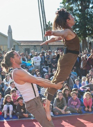 hatachana old train station circus street performances for kids