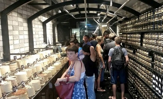 shopping in Tel Aviv's Sarona market