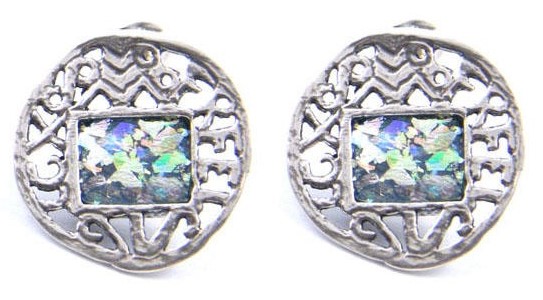 roman glass earrings and other jewelery items are nice souvenirs to bring back from Israel