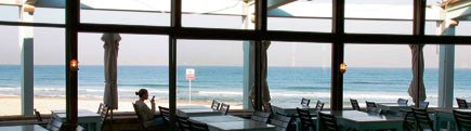 Tel Aviv best restaurants Manta Ray Seafood on Alma Beach