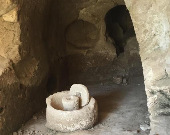 Tel Lachish Oil and Wine Presses in Storage Rooms and Caves