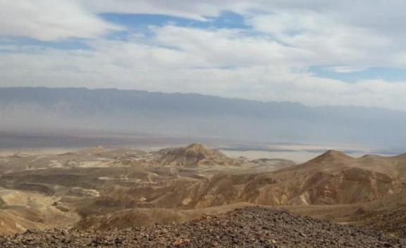 Israel National Trail near Saharot in the Negev
